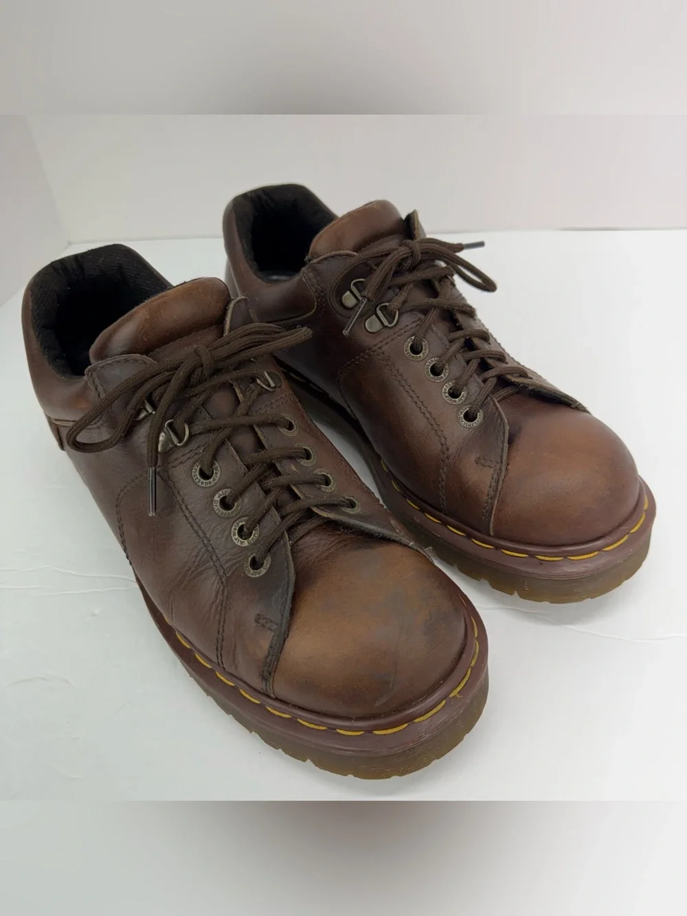 Vintage 90s Y2K Dr. Martens 8312 size 10 Men’s Brown Leather Chunky Oxford Shoes